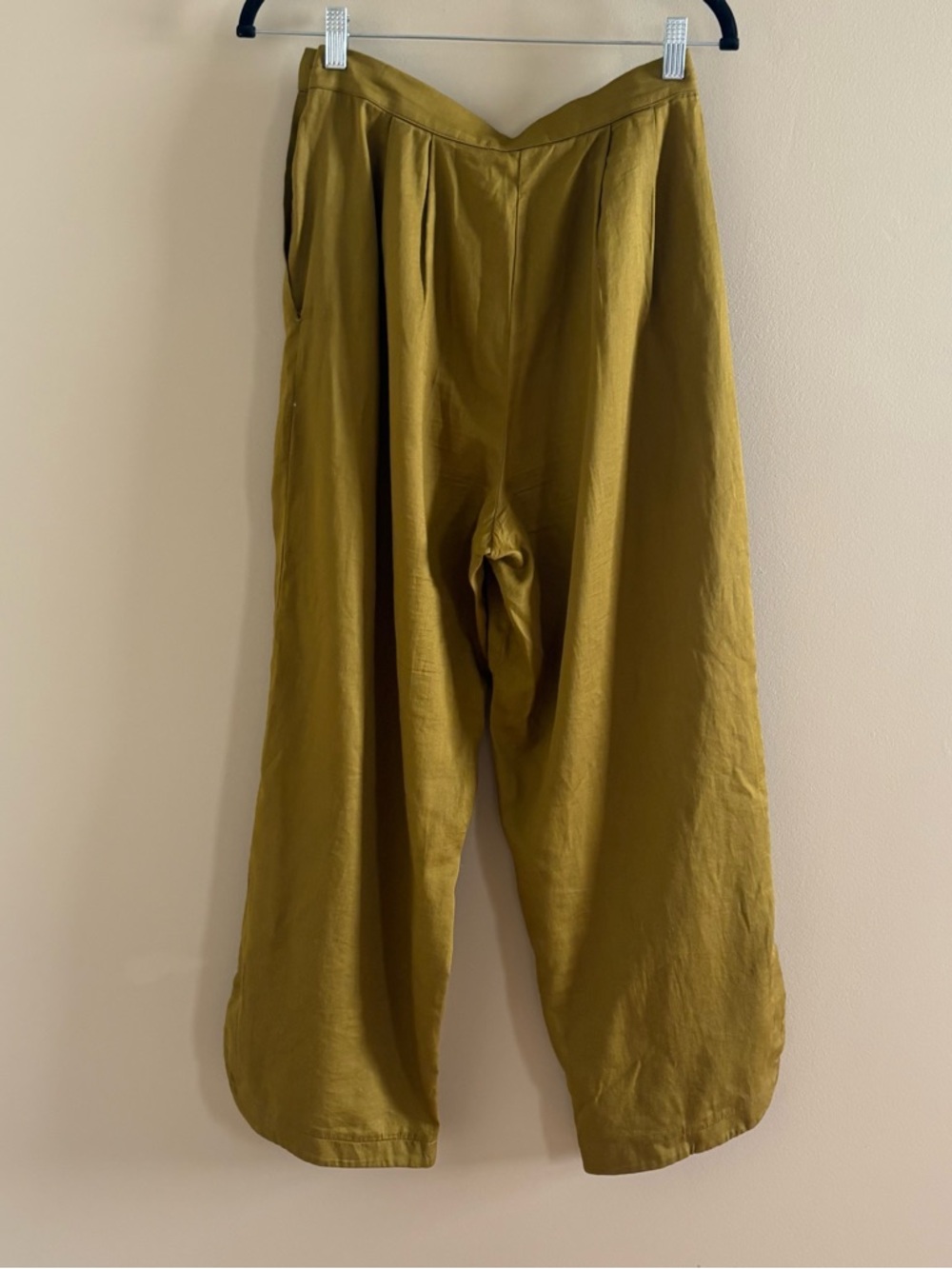 Black Crane Olive Two-Piece Set - Picture 5 of 7